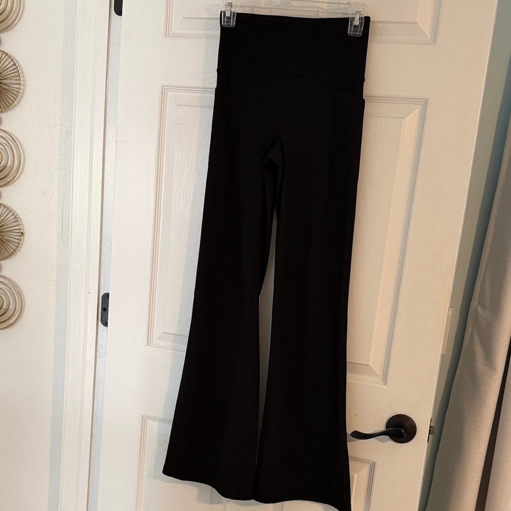Athleta Black Flared Leggings/Salutation Rib Flare-Small